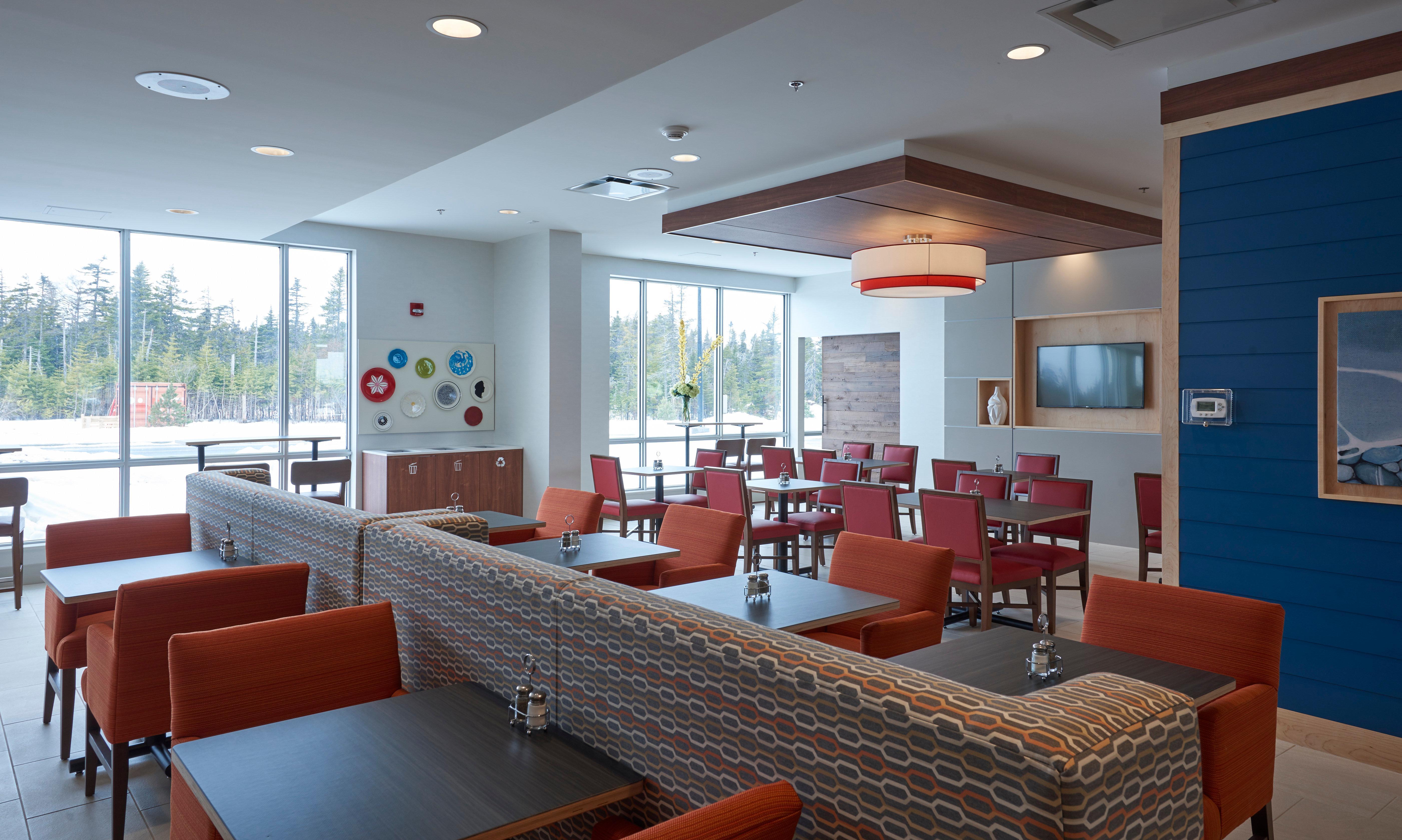 Holiday Inn Express & Suites St. John'S Airport By Ihg Bagian luar foto