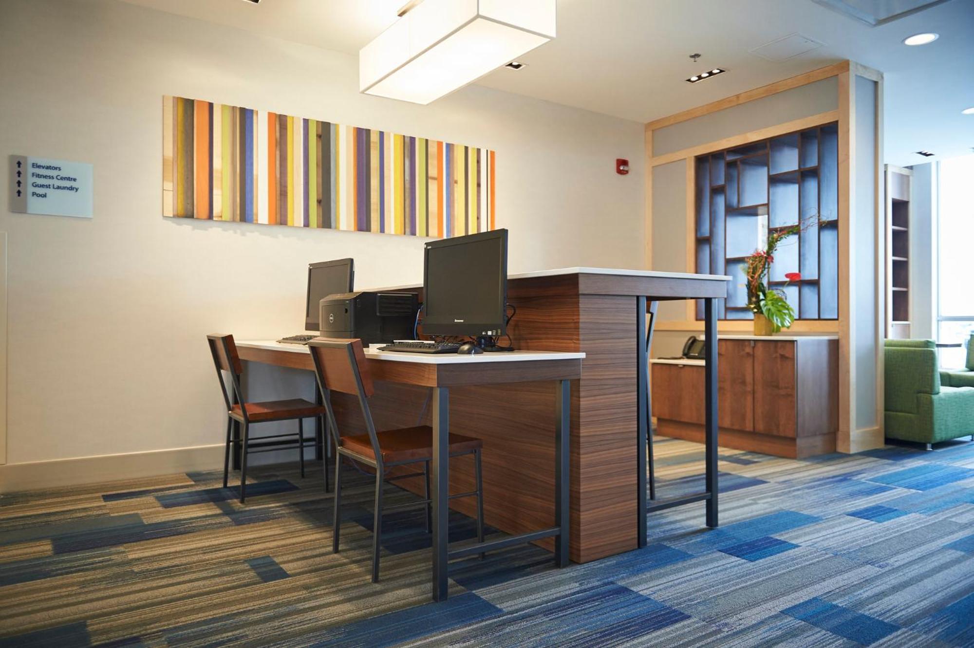 Holiday Inn Express & Suites St. John'S Airport By Ihg Bagian luar foto